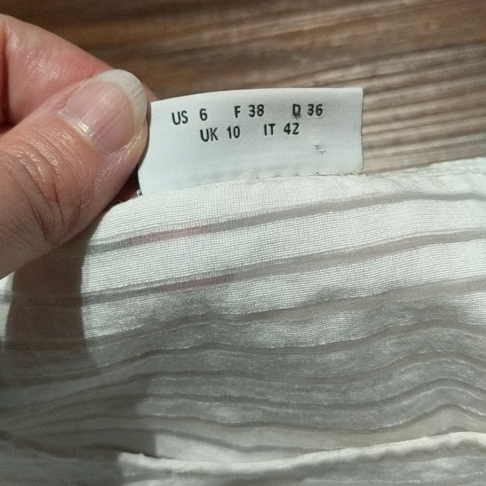 Akris Punto White Sheer Top Size 6 - Picture 3 of 8
